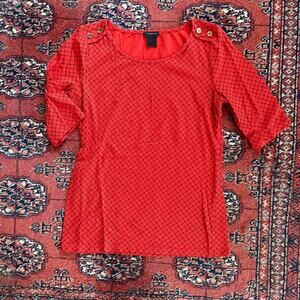 Ann‎ Taylor S LIKE NEW Red/Black Grid Print Knit Scoop Neck Top Gold Buttons